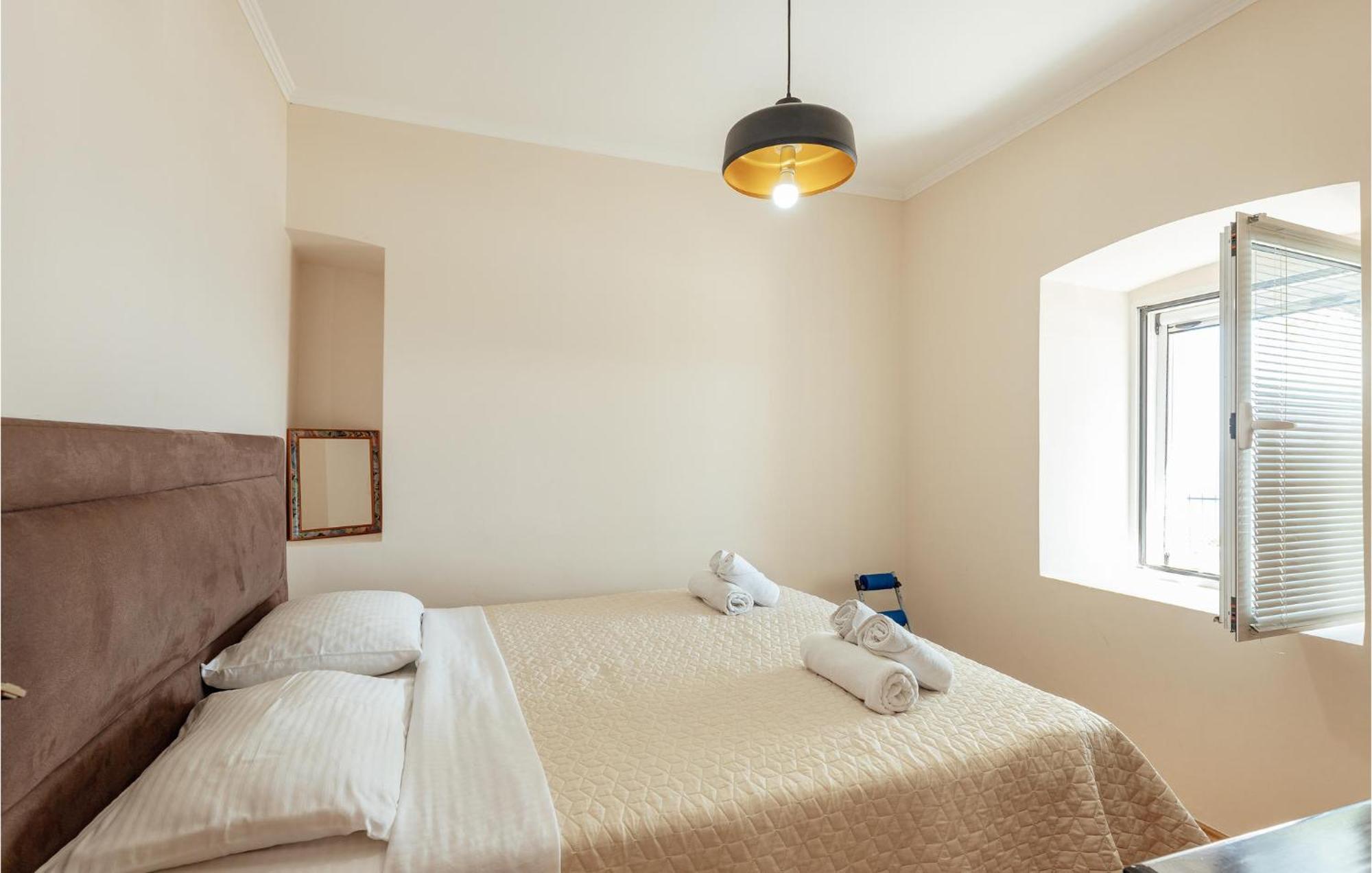 Amazing Home In Herceg Novi With House Sea View ภายนอก รูปภาพ
