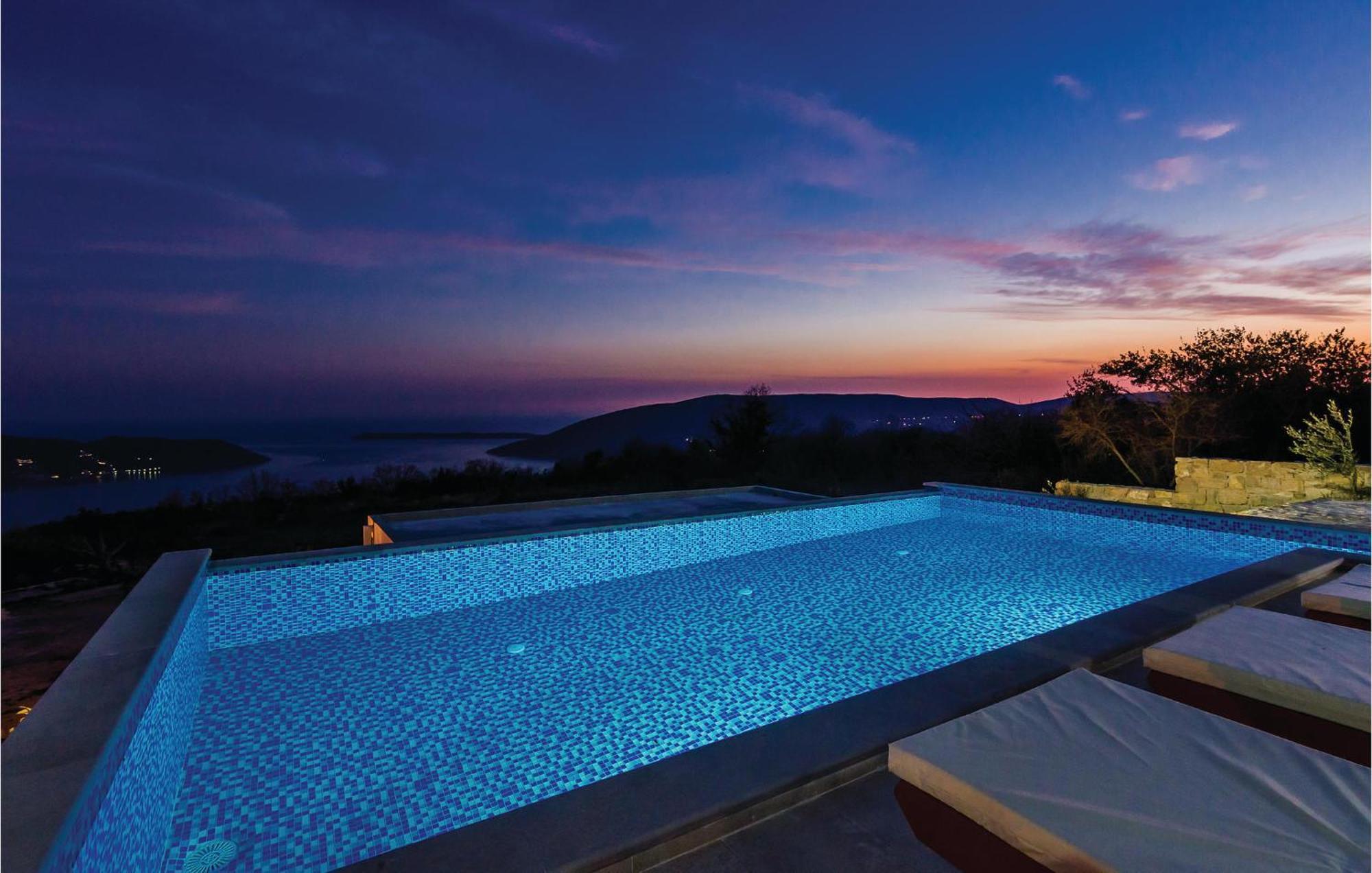 Amazing Home In Herceg Novi With House Sea View ภายนอก รูปภาพ