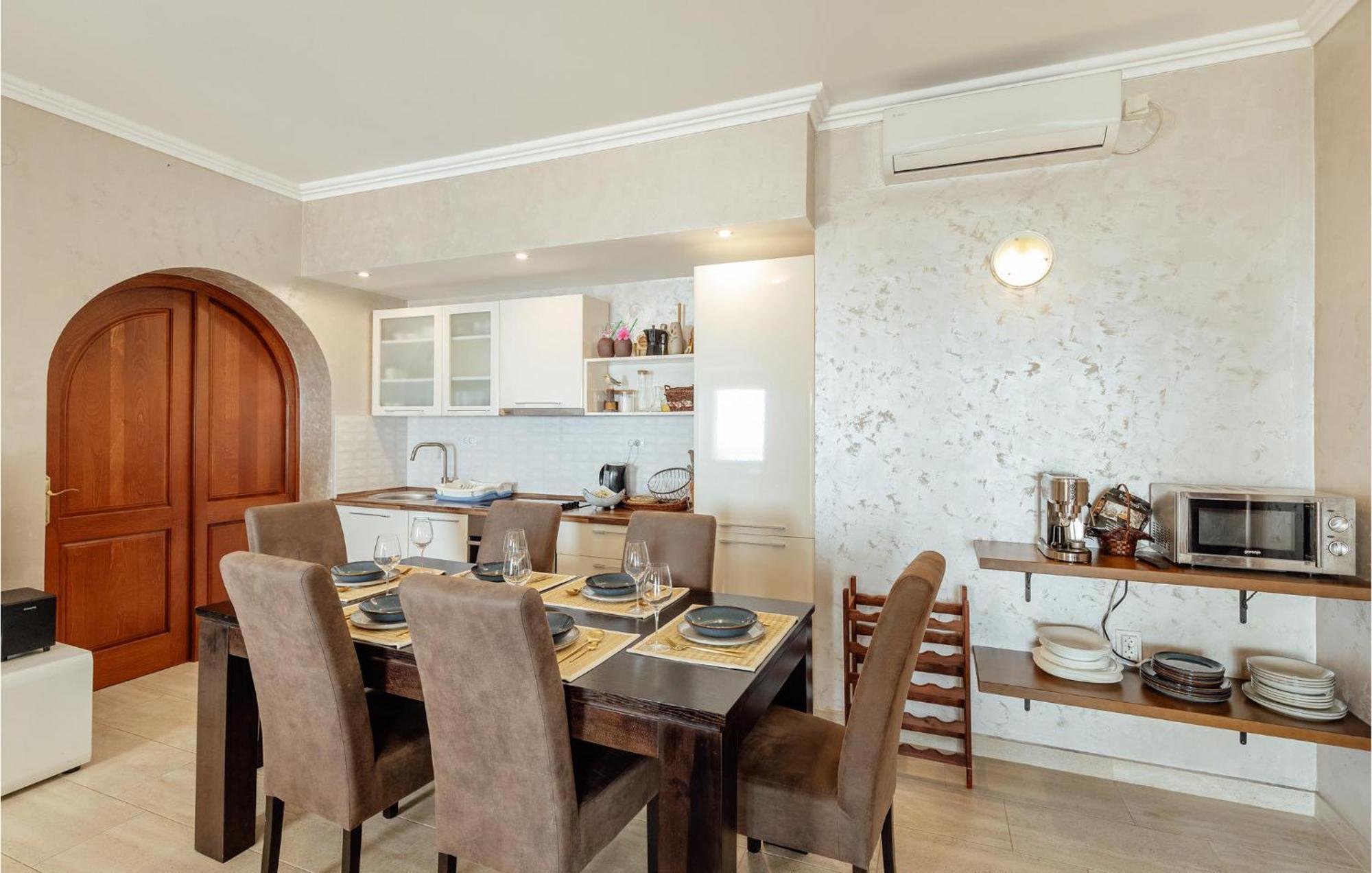 Amazing Home In Herceg Novi With House Sea View ภายนอก รูปภาพ